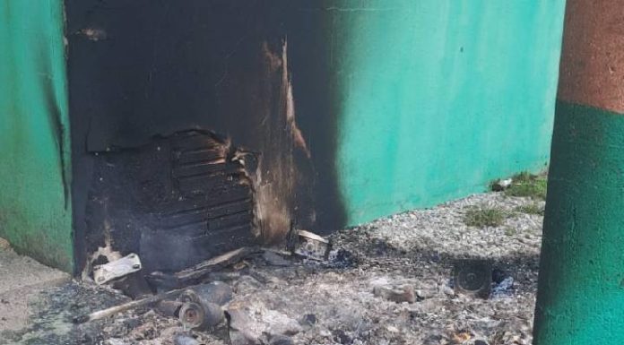 VIDEO Vândalos destroem patrimônio público da Escola do Campo em Camboriú