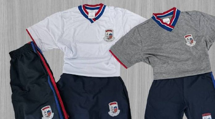 Secretaria de Educação inicia entrega dos uniformes escolares de verão