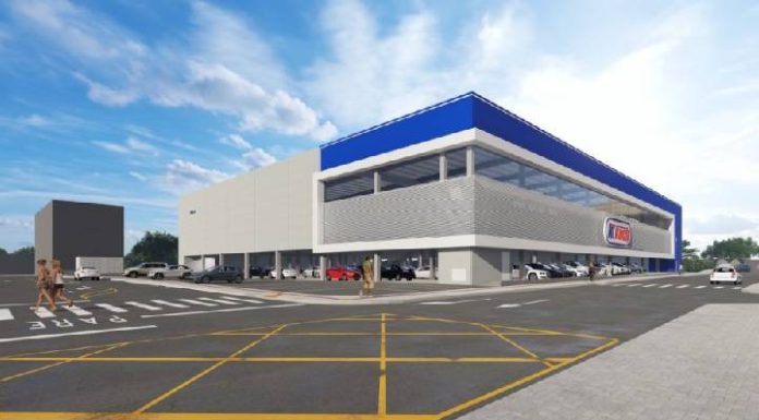Koch anuncia que vai investir R$ 12 milhões em megaloja em Balneário Piçarras