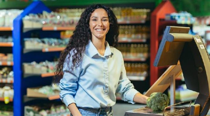 Regra que entra em vigor dia 1º de março muda abertura do comércio aos domingos e feriados