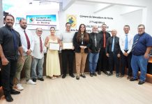 Casal de empreendedores de Penha, Márcio Piccoli e Luana Girardini recebe Moção de Aplausos