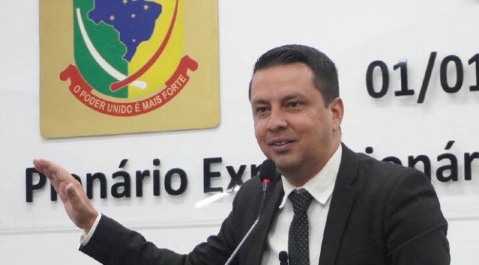 VITÓRIA DOS SERVIDORES DE PENHA: APÓS COBRANÇA, TIBECO COMEMORA PROJETO DE REPOSIÇÃO SALARIAL E VALE-ALIMENTAÇÃO EM PENHA