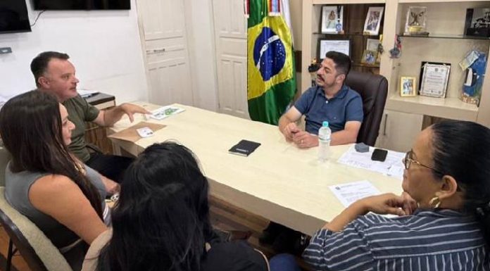 Deputado Gilson Marques (NOVO) garante R$ 280 mil para APAE e reforço para AMA de Penha