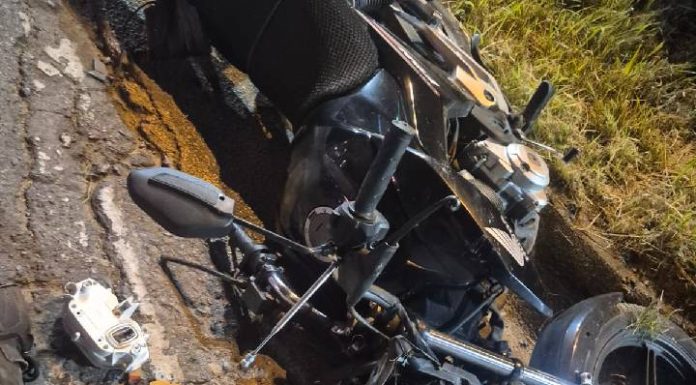 Grave acidente na Santa Lídia deixa motociclista desacordado em Penha
