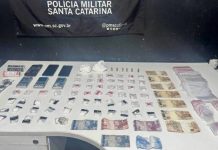 PM apreende mais de 300 porções de cocaína e munições de calibre restrito em Balneário Piçarras