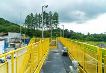 O trabalho 24 horas dos operadores de Estação de Tratamento de Água (ETA) em Penha
