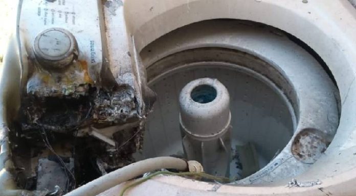 Máquina de lavar pega fogo e mobiliza bombeiros em SC