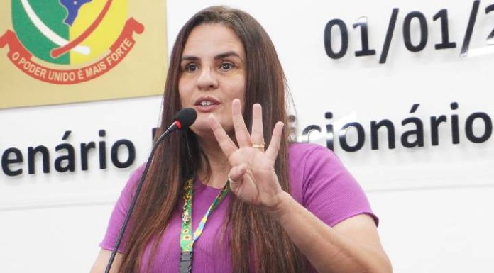 Quem tem medo da auditoria? Vereadora Manu sugere abrir a caixa preta de contratos e contratações após denúncias explosivas contra Câmara de Penha