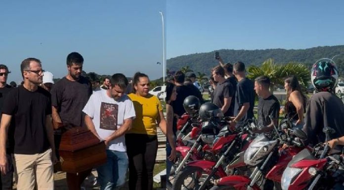 COMOÇÃO EM PIÇARRAS: despedida de “Léo do Grau” tem acelerada com motos e muita emoção