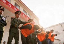 China executa pedófilos e envia recado para o mundo: tolerância zero com crimes contra criança