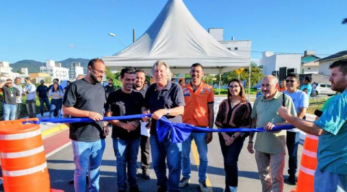 Camboriú entrega pavimentação da Rua Damasco e reforça Defesa Civil com novo equipamento