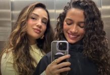 Skatista Rayssa Leal aparece com a namorada Duda Wilken durante passagem por Floripa