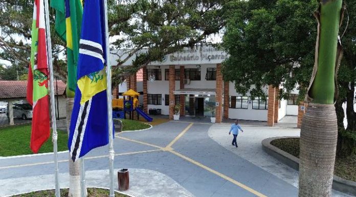 Prefeitura de Balneário Piçarras terá ponto facultativo e feriado nesta segunda e terça-feira (20 e 21)
