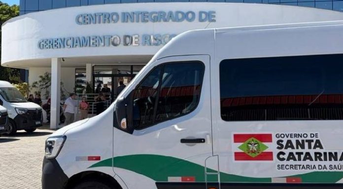 Saúde de Barra Velha recebe micro-ônibus para o setor de Tratamento Fora de Domicílio .