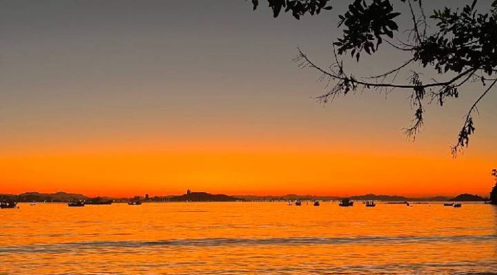 Pôr do Sol com Fé promete emocionar na Praia do Cascalho em Penha dia 16 de maio
