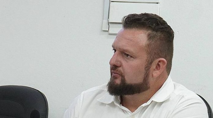 Câmara de Penha derruba parecer e mantém projeto do presidente Diego Matiello (MDB)