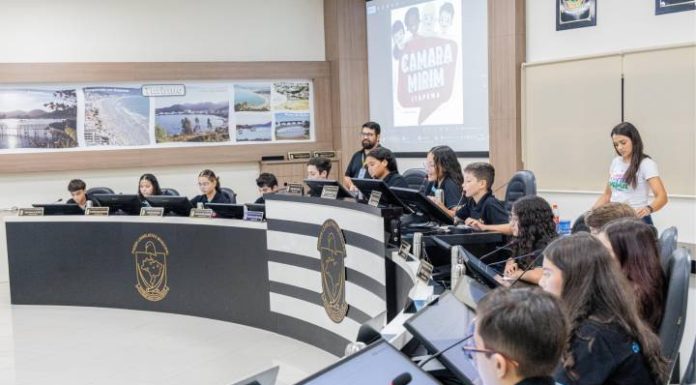 2ª Sessão da Câmara Mirim traz propostas para o incentivo dos jovens na política