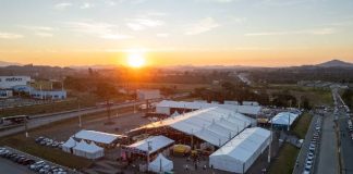 LÁ VEM O GASTO! Balneário Piçarras confirma data do Piçarraiá 2026 com novidade de quatro dias de festa