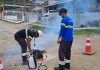 Fiscalização com fumacê identifica ligações irregulares na rede de esgoto