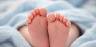 Bebê de 3 meses morre após dar entrada em posto de saúde de Navegantes e pai é suspeito