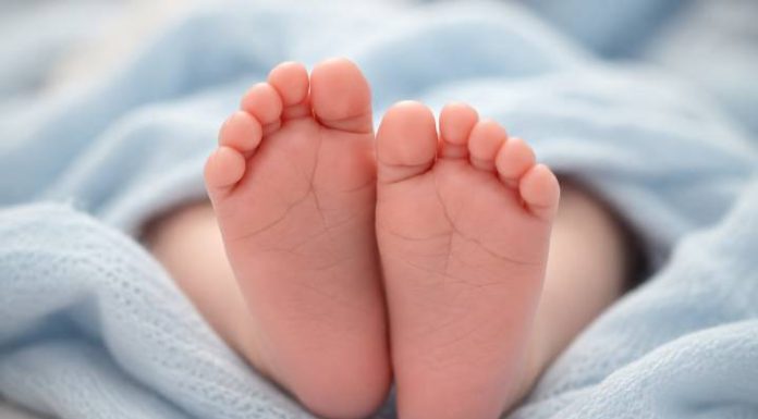 Bebê de 3 meses morre após dar entrada em posto de saúde de Navegantes e pai é suspeito