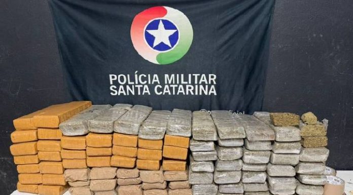 Perseguição termina com quatro presos e mais de 74 quilos de maconha apreendidos em Barra Velha