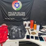 Madrugada de terror: trio faz arrastão em lojas de Itajaí e Penha e acaba preso pela PM