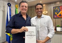 Vice assume Prefeitura de Balneário Piçarras após prisão de Tiago Baltt