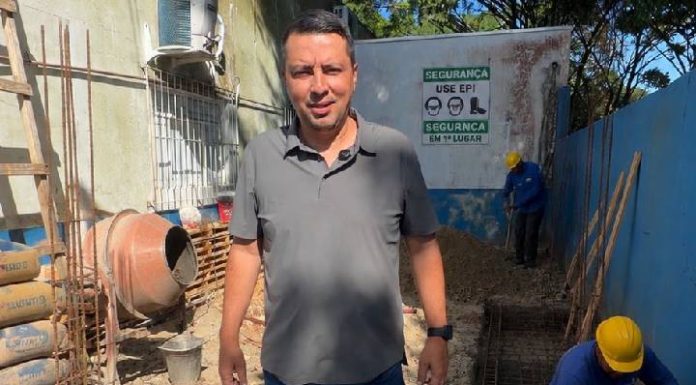 Vereador Tibeco comemora início da reforma da UBS do Gravatá com emenda conquistada em Brasília