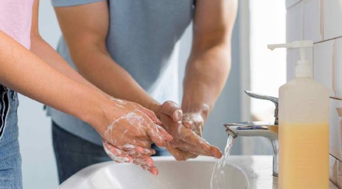Um gesto simples que salva vidas: a importância de lavar as mãos