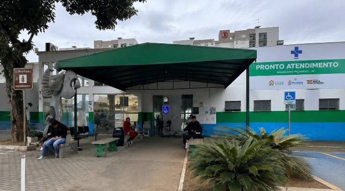 Pacientes saem do PA com receita na mão e sem acesso a medicamentos em Piçarras: “Nem todo mundo pode comprar”