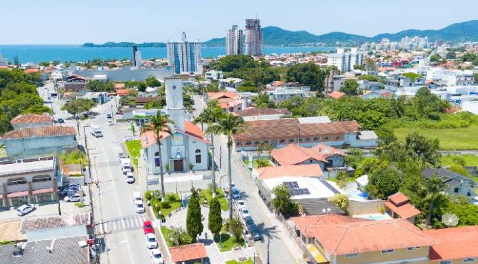 Com rede disponível em cinco regiões, ligação de imóveis é essencial para avanço do saneamento em Penha