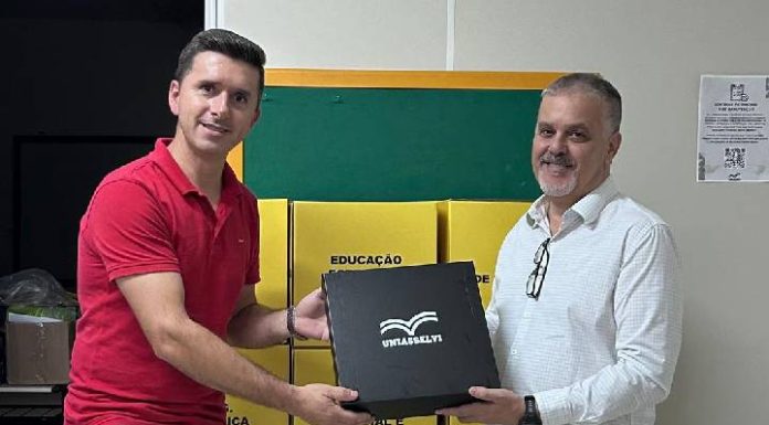 AVEVI leva vereadores da região à Semana Acadêmica da Uniasselvi em Guaramirim