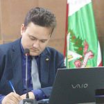Vereador Matheus Cunha diz que abriu mão da presidência da CPI para preservar a investigação: “Não vou amarelar!”