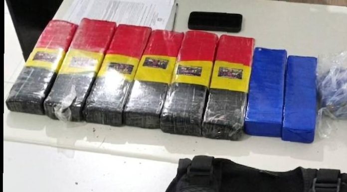 POLÍCIA CIVIL CUMPRE MANDADO DE BUSCA E APREENSÃO E PRENDE HOMEM EM FLAGRANTE POR TRÁFICO DE DROGAS