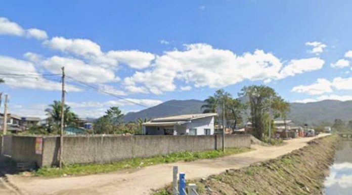 Prefeitura de Itapema explica ausência de placas em ruas da região da 450 e destaca processo de regularização fundiária
