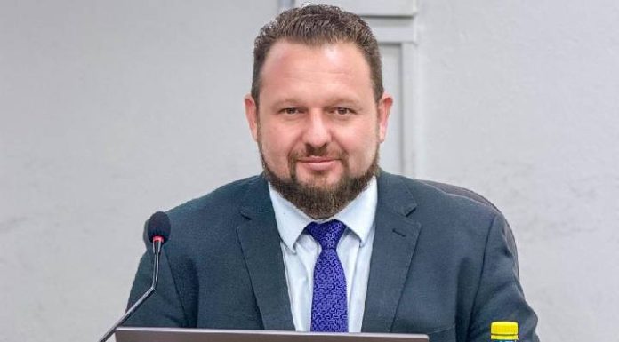 ELE FICA! Parecer jurídico provoca reviravolta na Mesa Diretora e Matiello deverá ser mantido na presidência da Câmara