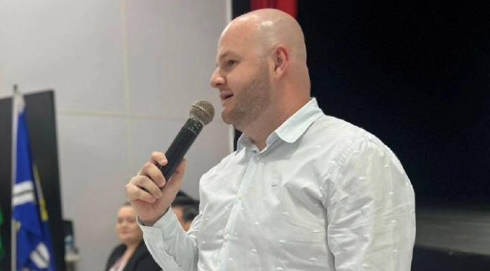 DORVAL OLIVEIRA É COTADO PARA SECRETARIA DE OBRAS, MAS DESCARTA RETORNO À PREFEITURA NESTE MOMENTO