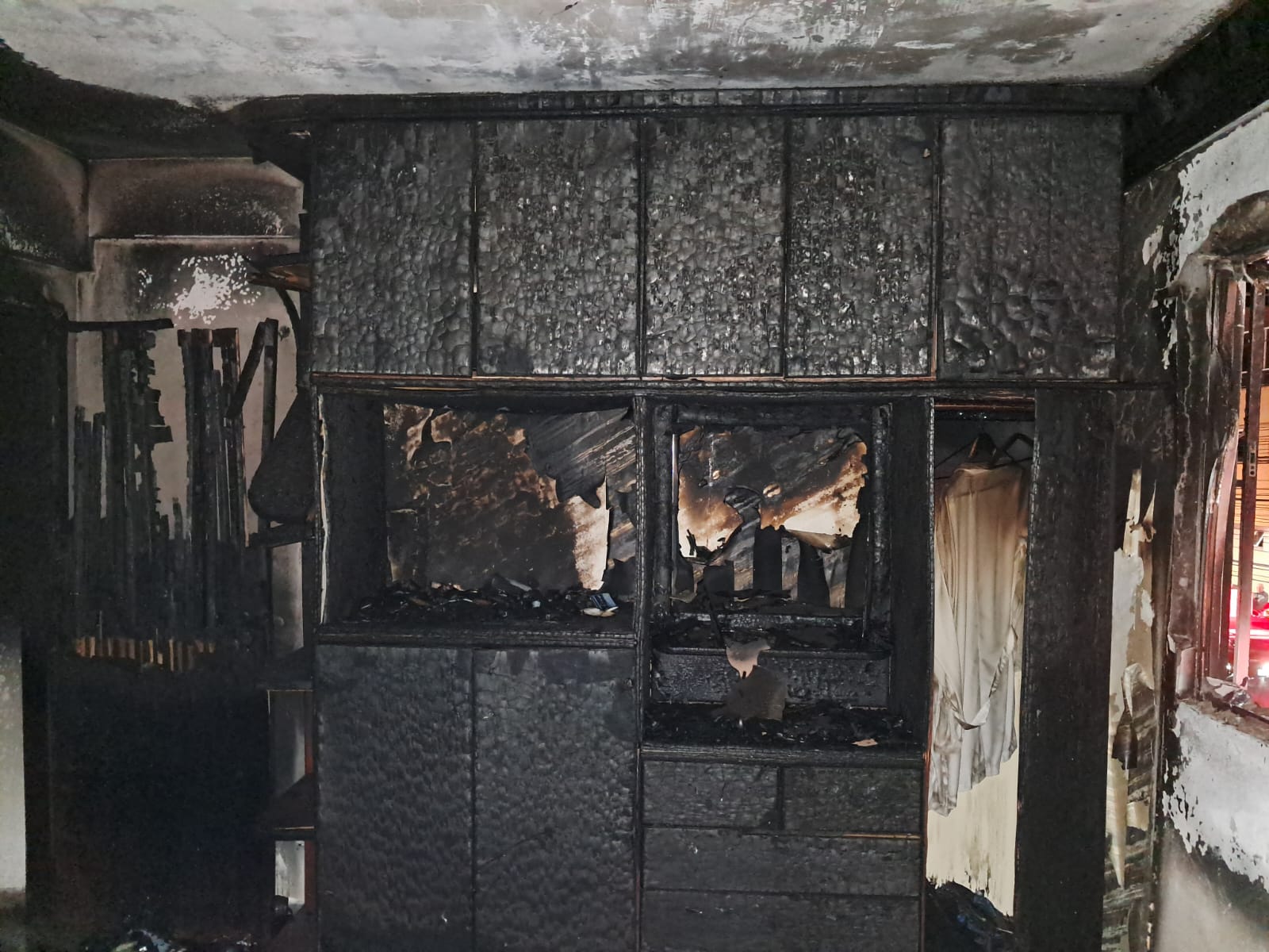 INCÊNDIO ATINGE APARTAMENTO NO CENTRO DE BALNEÁRIO CAMBORIÚ E HOMEM É RESGATADO ANTES DE SE JOGAR DA SACADA 1 WhatsApp Image 2026 06 13 at 09.33.19 3