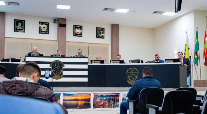Fim da fila escondida? Câmara de Itapema vota projeto para divulgar lista de espera em creches