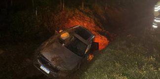 Ex-prefeito de Navegantes sofre acidente na BR-101 após carro aquaplanar durante forte chuva