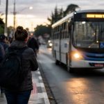 Fim da Rainha muda rotina de trabalhadores: novos horários de ônibus geram indignação em Penha e Piçarras