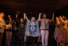 CASA CHEIA ‘Romeu e Julieta em Forma de Cordel’ emociona público em duas noites de sucesso no Centro Cultural Casa de Palmito