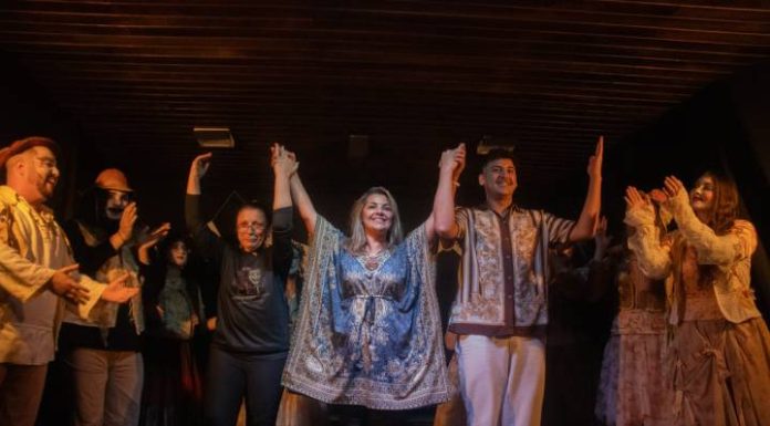 CASA CHEIA ‘Romeu e Julieta em Forma de Cordel’ emociona público em duas noites de sucesso no Centro Cultural Casa de Palmito