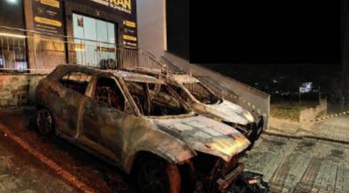 Policia Civil cumpre mandado de prisão contra acusado de incendiar viaturas em Bombinhas