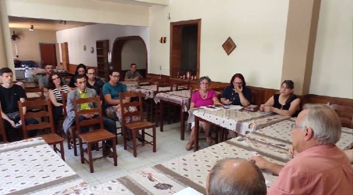 VAI CHAMAR NA CHINCHA! PL de Piçarras reúne lideranças e coloca apoio ao governo municipal em debate