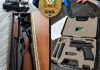 Polícia Civil apreende arsenal durante operação em Penha; investigação por posse irregular de armas entra na fase final