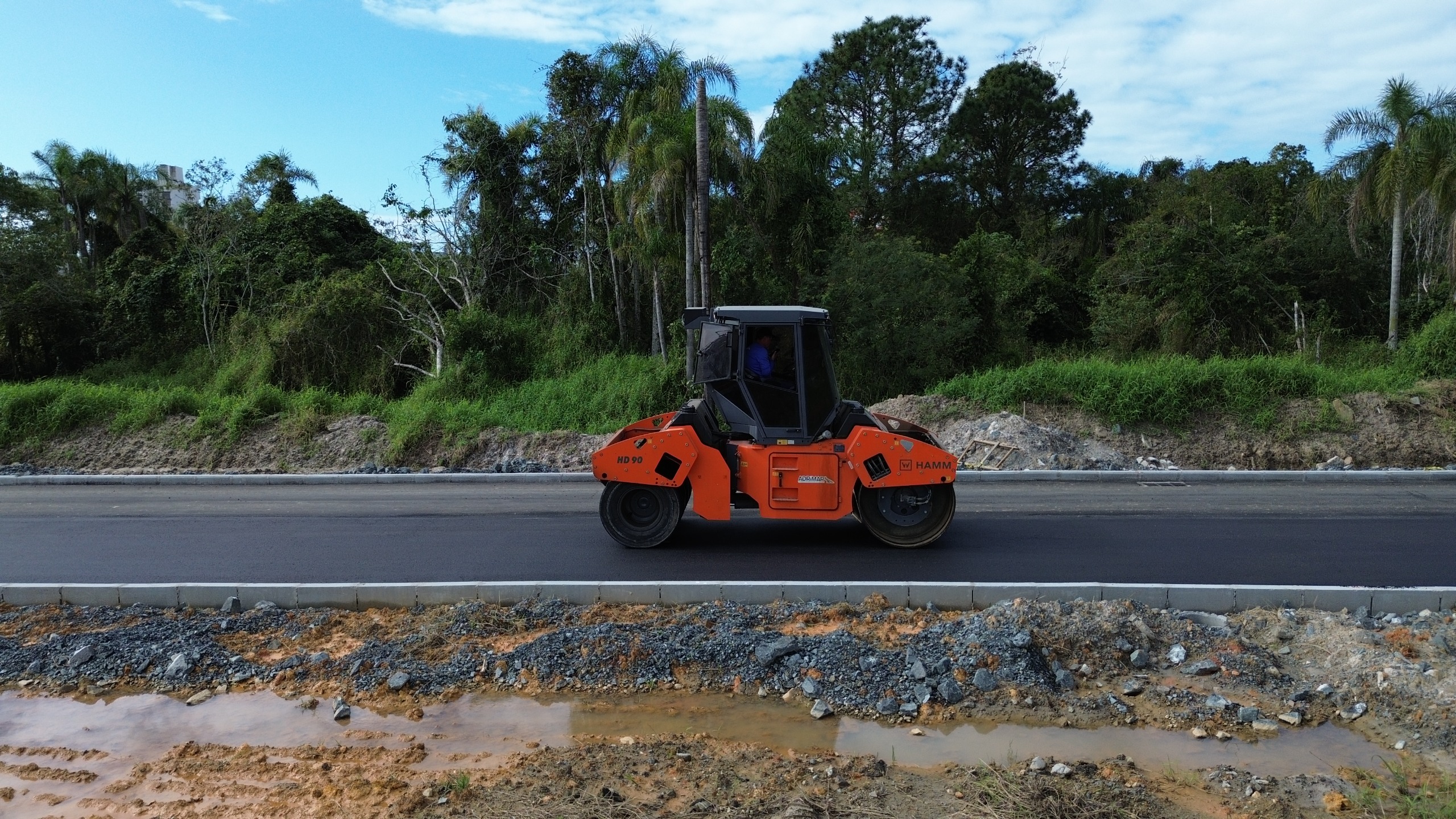 Balneário Piçarras avança com obras de pavimentação em diferentes regiões da cidade 1 WhatsApp Image 2026 07 15 at 15.03.15 1
