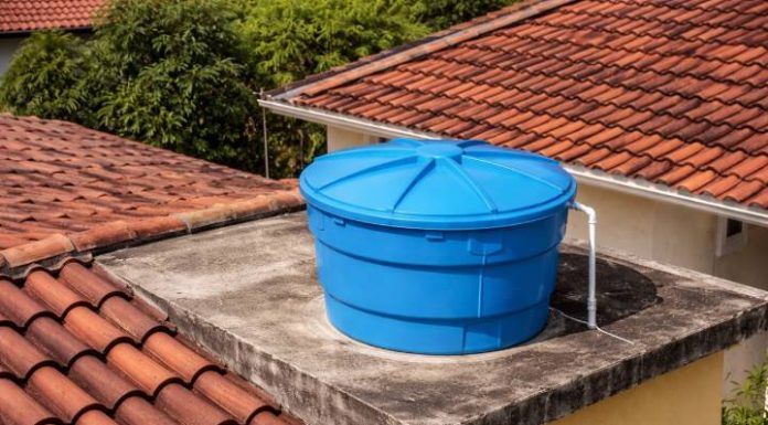 Você sabia que, em Penha, é obrigação do morador ter uma caixa d’água em casa?