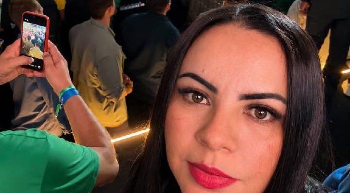 Jéssica Prado tem candidatura oficializada pelo Podemos e disputará vaga na Alesc